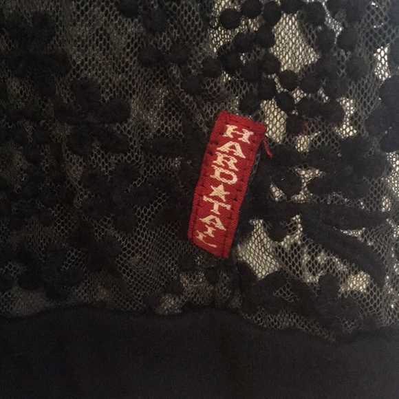 Hard tail lace short sleeve hoodie. - Picture 3 of 5